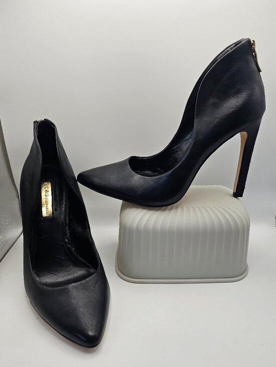 BCBGeneration Shoes - BCBGeneration “Conrad” Black Leather Pointed‑Toe Pumps – Size 7M